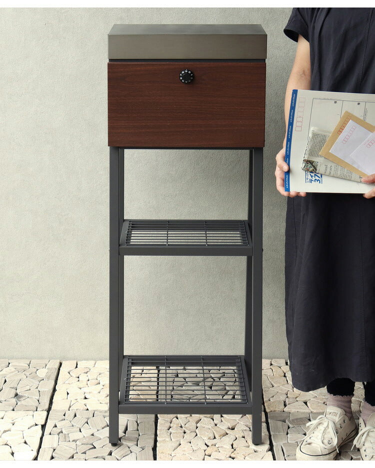 スタンドポスト ステンレス 木目調 郵便ポスト 郵便受け メール便 大きめ投函口 大容量 鍵付き 置き配対応 錆びにくい 一戸建て用 置き型 工事不要 シンプル スタイリッシュ おしゃれ 木目調 北欧風(代引不可)