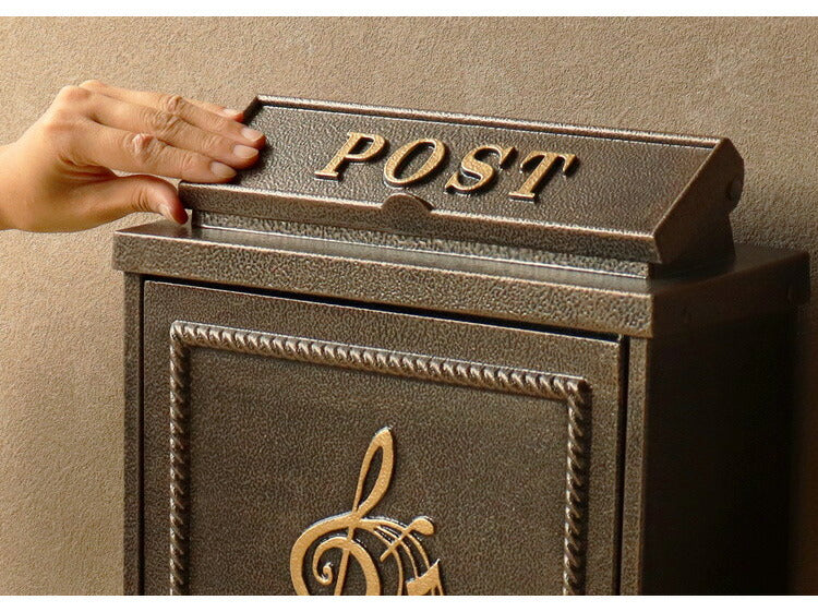 壁掛けポスト 鋳物製 音符 郵便ポスト アンティーク風 鋳物 A4サイズ レターパック 大きめ 大容量 横開き扉 鋳造加工 ブロンズ グリーン ブラウン 郵便受け ヴィンテージ シンプル レトロ おしゃれ(代引不可)
