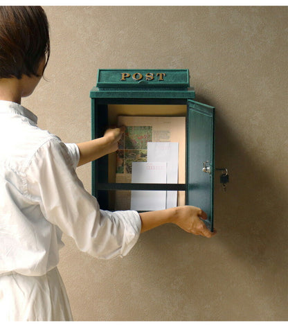 壁掛けポスト 鋳物製 音符 郵便ポスト アンティーク風 鋳物 A4サイズ レターパック 大きめ 大容量 横開き扉 鋳造加工 ブロンズ グリーン ブラウン 郵便受け ヴィンテージ シンプル レトロ おしゃれ(代引不可)