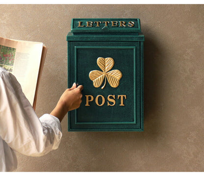 壁掛けポスト 鋳物製 クローバー 郵便ポスト アンティーク風 鋳物 A4サイズ レターパック 大きめ 大容量 横開き扉 鋳造加工 ブロンズ グリーン ブラウン 郵便受け ヴィンテージ シンプル(代引不可)