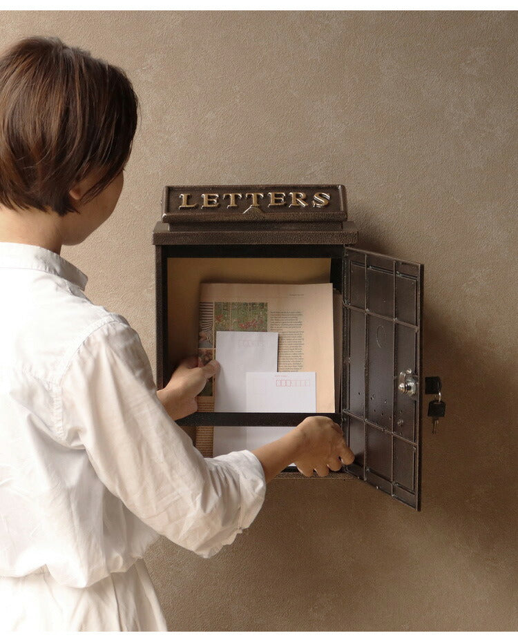 壁掛けポスト 鋳物製 クローバー 郵便ポスト アンティーク風 鋳物 A4サイズ レターパック 大きめ 大容量 横開き扉 鋳造加工 ブロンズ グリーン ブラウン 郵便受け ヴィンテージ シンプル(代引不可)