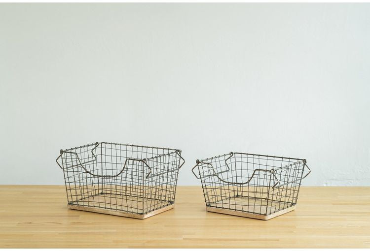 アンティーク調 ワイヤーバスケット Lサイズ シンプル スチール おしゃれ 北欧 かわいい 底板 天然木使用 一人暮らし 雑貨 雑貨入れ 収納(代引不可)