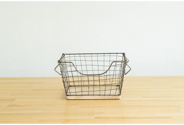 アンティーク調 ワイヤーバスケット Sサイズ シンプル スチール おしゃれ 北欧 かわいい 底板 天然木使用 一人暮らし 雑貨 雑貨入れ 収納(代引不可)