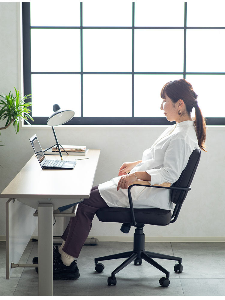 肘付ガス圧チェアー エイム BK デスクチェア おしゃれ 昇降式 ソフトレザー オフィスチェア イス PCチェア 学習チェア ワークチェア 事務椅子 いす 椅子 チェア チェアー(代引不可)