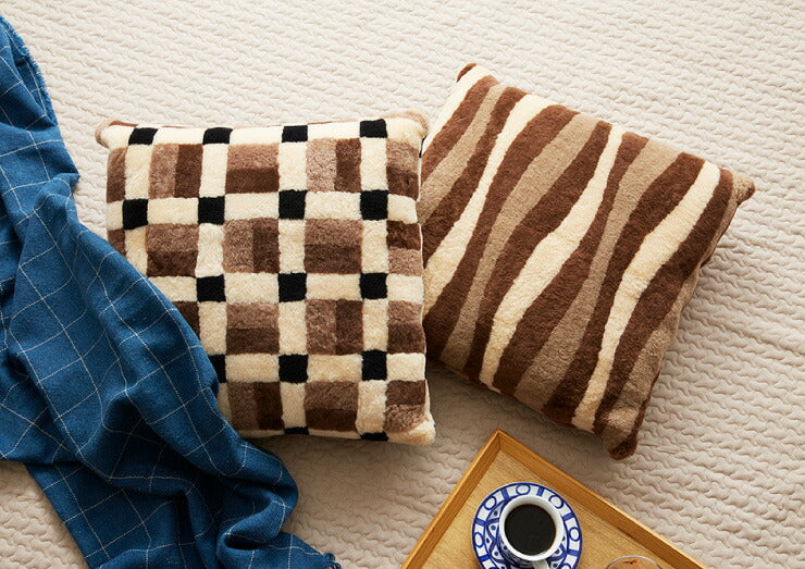 天然素材 ムートン100％ クッション 40×40cm 羊毛クッション 大きい リサイクル おしゃれ かわいい 丸八真綿 座布団 ソファー 背当て 産後 椅子 SDGs リビング 淡い 北欧 韓国インテリア ファートン シートクッション