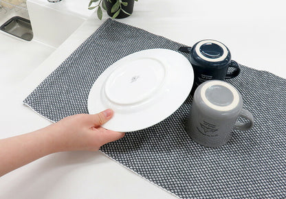 水切りマット 吸水マット ふきん 布巾 カウンタークロス キッチンタオル 台拭き 食器拭き キッチンクロス 衛生的 吸水 不織布ふきん 台ふきん 机 食器 掃除 キッチンリセット 東和産業