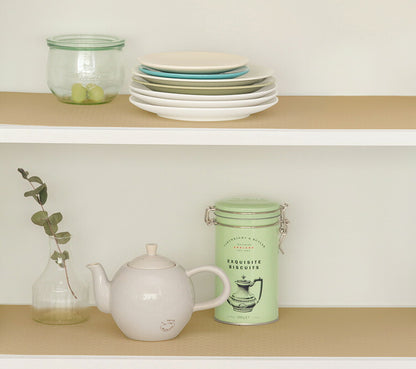 食器棚シート 奥行30cm×500cm 敷きズレしにくい 消臭 抗菌 防カビ 食器 シート キッチンシート キッチン シンク下 引き出し 棚 引き出しシート フリーカット 収納 棚板保護 日本製 ブラウン 東和産業