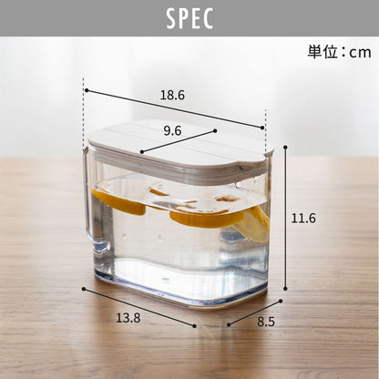 冷水筒 耐熱 ウォーターピッチャー 1L 食洗機対応 ウォータージャグ 麦茶ポット 冷蔵庫 扉 棚 収納 1リットル 小さめ コンパクト スリム ハンドル パッキン付き 熱湯OK 広口 サーバー ワンプッシュ