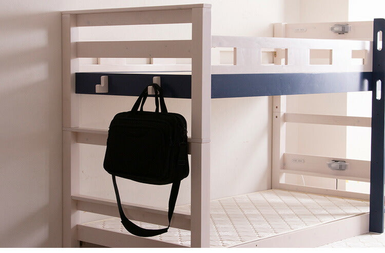 3段ベッド 三段ベッド 親子ベッド 耐荷重900kg 子供用 大人用 子供部屋 コンセント付き ライト付き キャスター 木製ベッド フック付き すのこ ベッド 天然木 パイン材 北欧 おしゃれ ゲストハウス(代引不可)