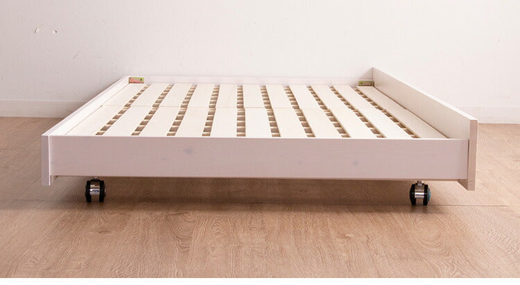 3段ベッド 三段ベッド 親子ベッド 耐荷重900kg 子供用 大人用 子供部屋 コンセント付き ライト付き キャスター 木製ベッド フック付き すのこ ベッド 天然木 パイン材 北欧 おしゃれ ゲストハウス(代引不可)