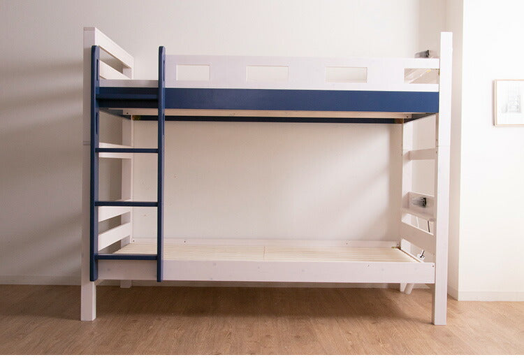 3段ベッド 三段ベッド 親子ベッド 耐荷重900kg 子供用 大人用 子供部屋 コンセント付き ライト付き キャスター 木製ベッド フック付き すのこ ベッド 天然木 パイン材 北欧 おしゃれ ゲストハウス(代引不可)