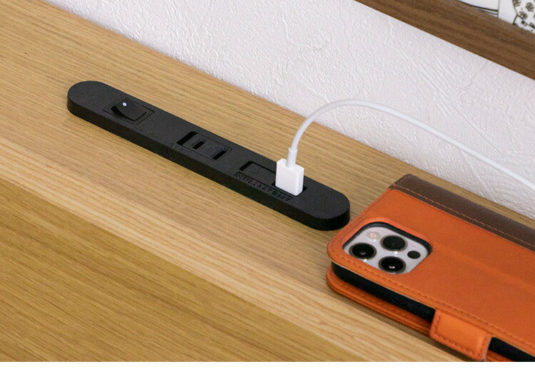 ベッド ロータイプ クイーンサイズ コンセント付き ライト付き LEDライト 木製ベッド 寝室 収納 木製ベッド すのこ ベッド 天然木 パイン材 コンパクト 北欧 おしゃれ(代引不可)