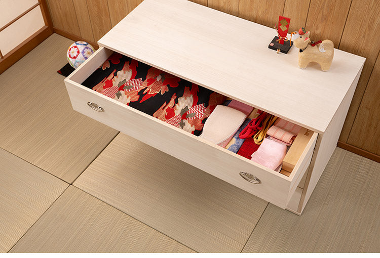 シルバー取っ手が華やかな桐クローゼットチェスト 幅99.5 奥行44 高さ61cm 3段タイプ キャスター付き 生地仕上げ 日本製 完成品(代引不可)