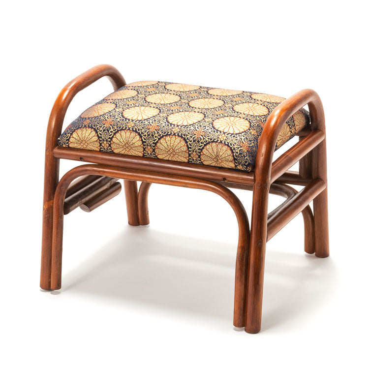 仏前用 ラタン スタッキングチェア 天然籐 金襴座椅子 積み重ね イス 椅子 チェア 座椅子 ラタンチェア 籐 スタッキング 仏壇 和室 法事 仏前 おつとめ 1脚 収納 コンパクト(代引不可)