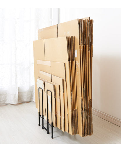 コンパクトなダンボールストッカー そのまま結束できる ダンボール収納 ダンボール立て 段ボールホルダー ラック コンパクト 隙間収納 すきま収納(代引不可)