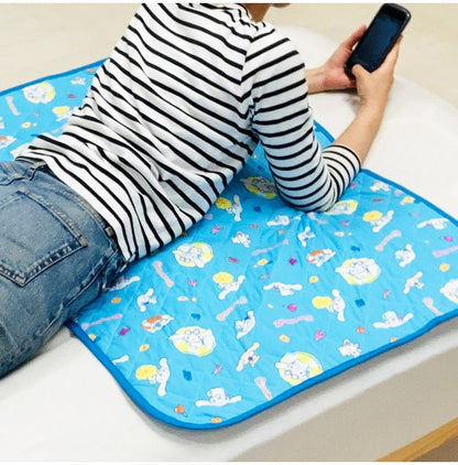 ちょこっと敷パッド シナモンロール 敷きパッド 100×65cm 滑り止め加工 接触冷感シリーズ サンリオキャラクターズ sanrio かわいい おしゃれ プレゼント ギフト ごろ寝 お昼寝 マット(代引不可)