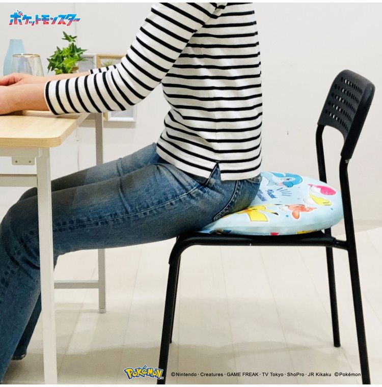 冷感シートクッション ポケモン 円形 クッション マイクロ生地 ふんわり 通年使用可 接触冷感シリーズ pokemon かっこいい おしゃれ プレゼント ギフト 座布団 ピカチュウ(代引不可)