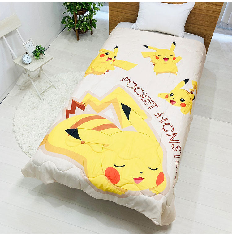 肌掛け布団 ポケモン パルデア ピカチュウ カビゴン キャラクター かわいい こども ジュニア 子ども キッズ プレゼント 贈り物 ギフト 男の子 女の子 クリスマス 誕生日 幼稚園 掛け布団 ふとん(代引不可)