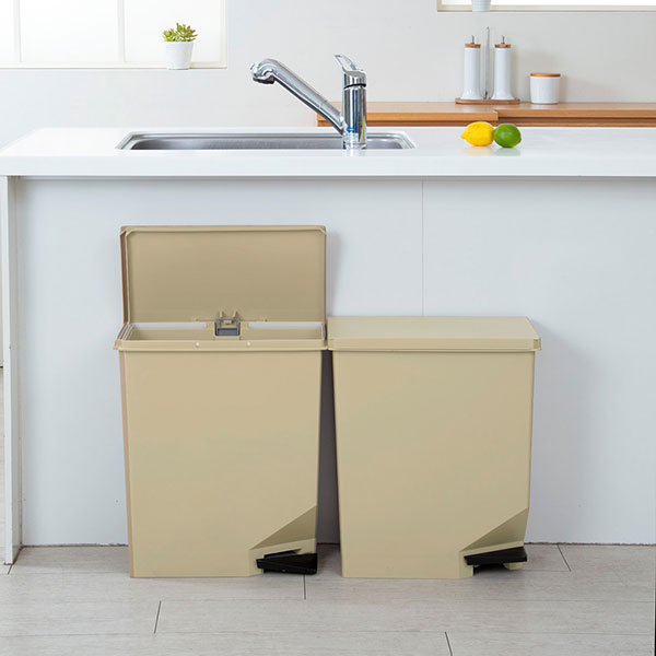 新輝合成 棚下・カウンター下にも置けるペダルペール35 35L カーキベージュ