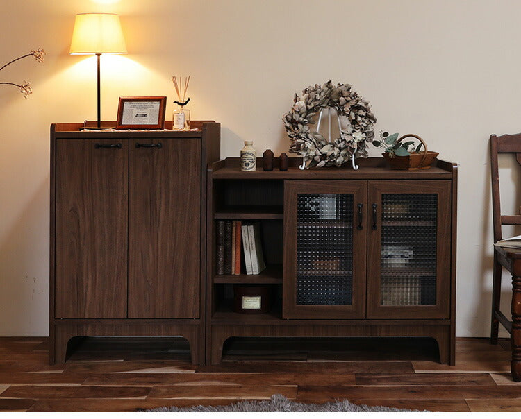 白井産業 アクシアーノ キャビネット ガラス扉タイプ 三段 3段 食器棚 アンティーク おしゃれ 和風 収納 木製 天然木 大容量 ワイド ミドルボード(代引不可)