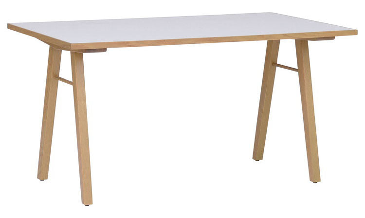 ダイニングテーブル 幅135cm A脚 お手入れ簡単 北欧風 木製 おしゃれ 傷に強い 汚れに強い メラミン天板 高耐久性 耐水性 耐熱性(代引不可)