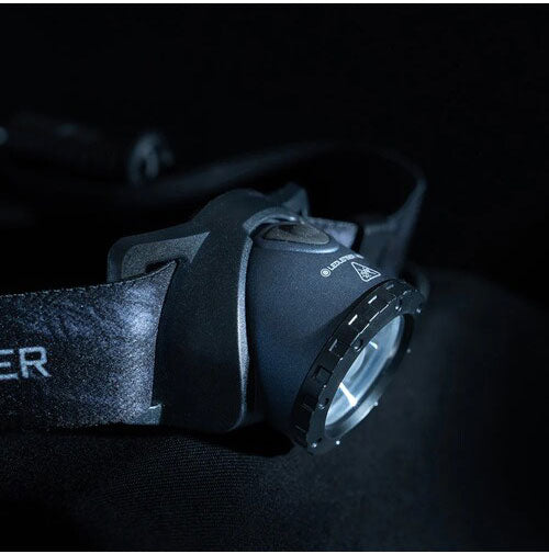 LEDヘッドライト レッドレンザー H8R 充電式 25周年モデル 釣り アウトドア 登山 防災 作業灯 懐中電灯 災害対策 ヘッドランプ アウトドアライト LED