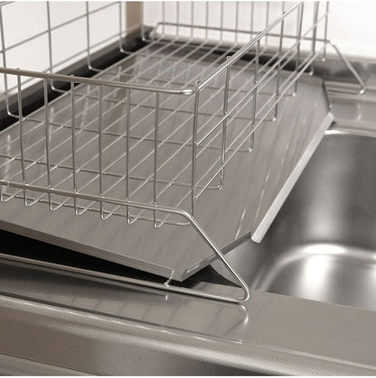 日本製 燕三条 シンクサイド 水が流れるスリム水切り 幅30cm 奥行55cm 箸立て グラスホルダー付き 水切りかご 水切りバスケット ステンレス製 国産 水切りかご(代引不可)