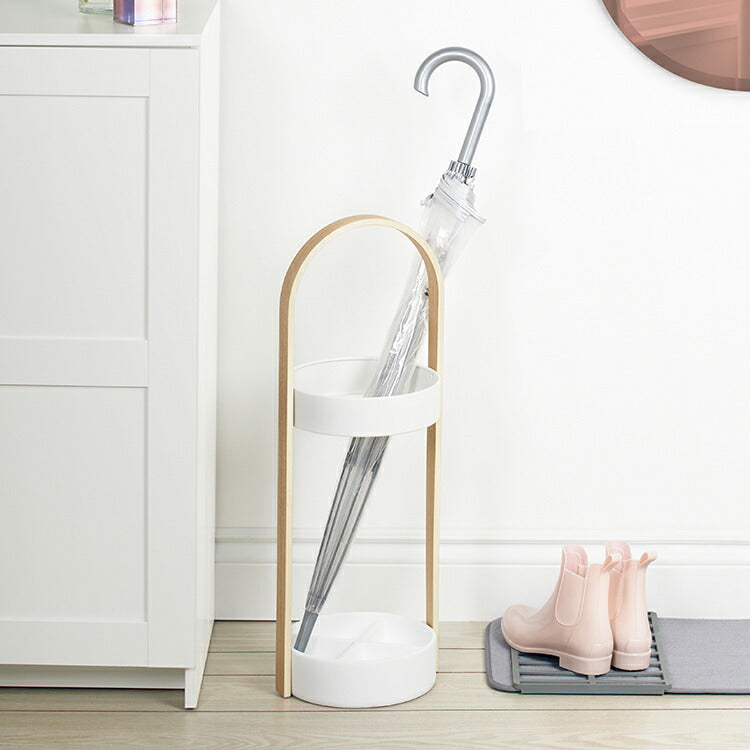 Umbra ハブ アンブレラスタンド ホワイト×ナチュラル 傘立て 折りたたみ傘も収納可 2320240668(代引不可)