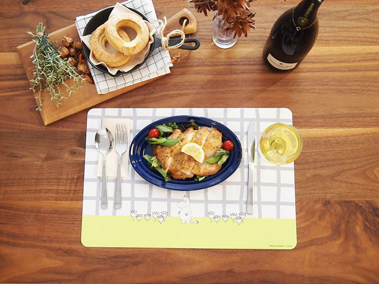 オカトー 拭けるランチョンマット 30x45 ムーミン テーブルマット 食事マット キッチン用品 滑りにくい 抗菌(代引不可)