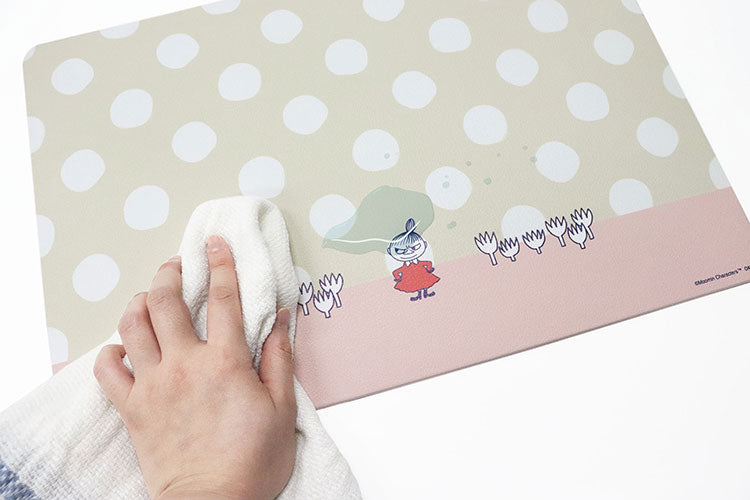 オカトー 拭けるランチョンマット 30x45 リトルミイ テーブルマット 食事マット キッチン用品 滑りにくい 抗菌(代引不可)