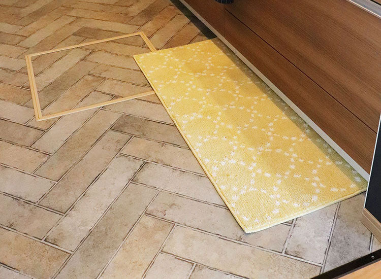 オカトー ナチュラルキッチンマット 45x120 イエロー 北欧風 洗える 滑り止め加工 台所マット(代引不可)