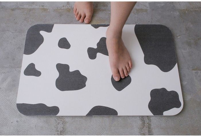 珪藻土 マット Cow NEO-101-CW バスマット けいそうど お風呂 バス 洗面所 吸水 速乾 大判 防カビ 清潔 防ダニ TV テレビ おしゃれ かわいい インテリア 柄 収納(代引不可)