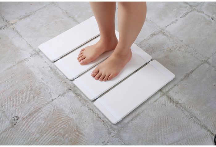 珪藻土 折りたたみマット plane NEO-170-PL 折りたたみ バスマット プレーン けいそうど お風呂 バス 洗面所 吸水 速乾 大判 防カビ 清潔 防ダニ TV テレビ おしゃれ かわいい インテリア 柄 収納(代引不可)