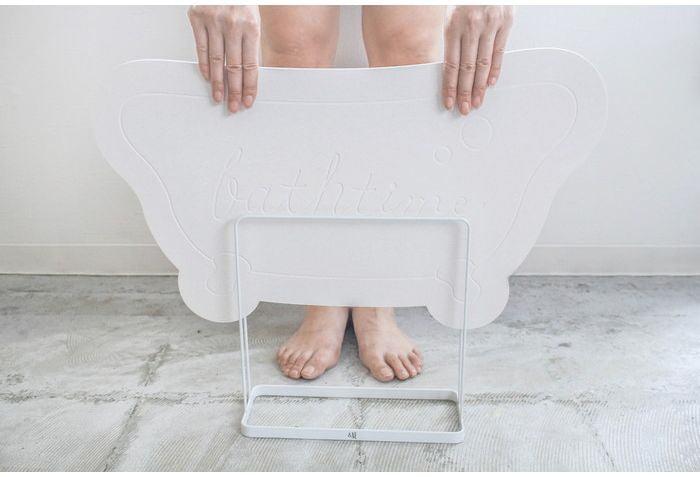 珪藻土 マット Bathtime ホワイトNIT-067-WH バスマット けいそうど お風呂 バス 洗面所 吸水 速乾 大判 防カビ 清潔 防ダニ TV テレビ おしゃれ かわいい インテリア 柄 収納(代引不可)