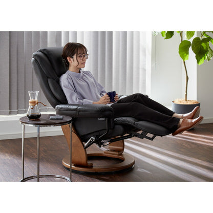 パーソナルチェア 本革使用 無段階リクライニング オットマン 一体型 コンパクト リクライニングチェア リクライニング GT-M 椅子 ラウンジチェア リビング ダイニング(代引不可)