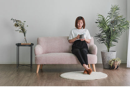 カウチソファ 2人掛けソファ 幅129cm モコモコ ゆったり ブラウン ピンク ベージュ 座り心地 くつろぎ ふかふか 木脚 おしゃれ コンパクト 北欧 家具 インテリア モダン(代引不可)