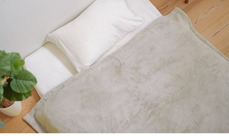 毛布 シングル 140×200cm もこもこ あったか 吸湿 発熱 無地 節電 省エネ エコ シンプル ブランケット 秋冬 暖か おしゃれ 北欧 かわいい リビング 寝室 寝具 もうふ ひざ掛け ふわふわ(代引不可)