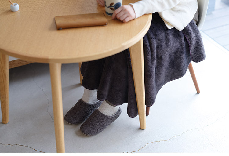 ひざ掛け 90×90cm 正方形 あったか 吸湿 発熱 もこもこ 暖か 無地 シンプル 毛布 ブランケット コンパクト 北欧 インテリア おしゃれ かわいい 秋冬 リビング オフィス 会社 カフェ(代引不可)