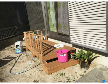 【人工木 ウッドデッキ 本体+コーナーパネル 2点セット】樹脂 縁台 DIY 腐りにくい 水洗い 連結 ウッドパネル ステージ ガーデン 北欧(代引不可)