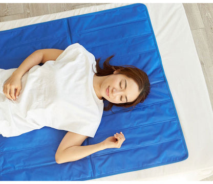 清潔水洗いOK ひんやり冷感マット 90×140cm 夏 冷感マット 熱吸収 電気不要 エコ 水洗いOK 冷却マット クールマット 接触冷感 涼感寝具 クール寝具 夏用寝具 敷きパッド 敷パッド 敷きパット