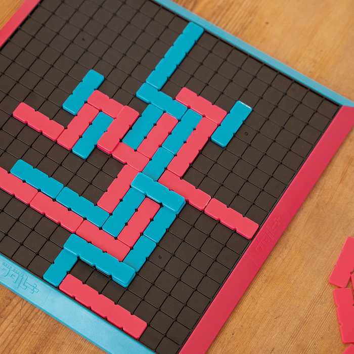 ワルターと 戦略ボードゲーム ファミリーゲーム 子ども 大人 ホビー おもちゃ 玩具 ゲームボード 男の子 女の子 おうち時間 プレゼント ギフト 遊び ゲーム パーティーゲーム(代引不可)
