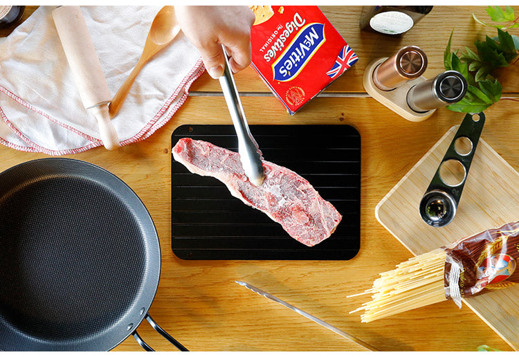 シービージャパン atomico 解凍プレート S 急速解凍 解凍皿 まな板 解凍板 粗熱 解凍まな板 自然解凍 冷凍食品(代引不可)【メール便】