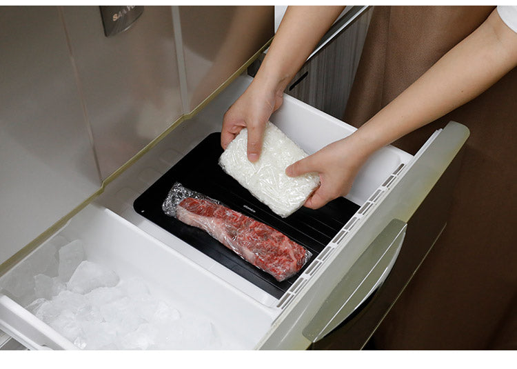 シービージャパン atomico 解凍プレート M 急速解凍 解凍皿 まな板 解凍板 粗熱 解凍まな板 自然解凍 冷凍食品(代引不可)【メール便】