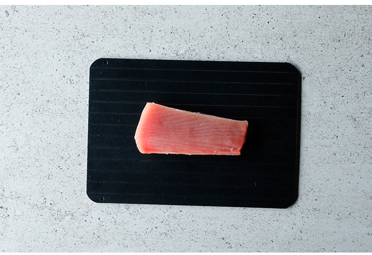 シービージャパン atomico 解凍プレート M 急速解凍 解凍皿 まな板 解凍板 粗熱 解凍まな板 自然解凍 冷凍食品(代引不可)【メール便】